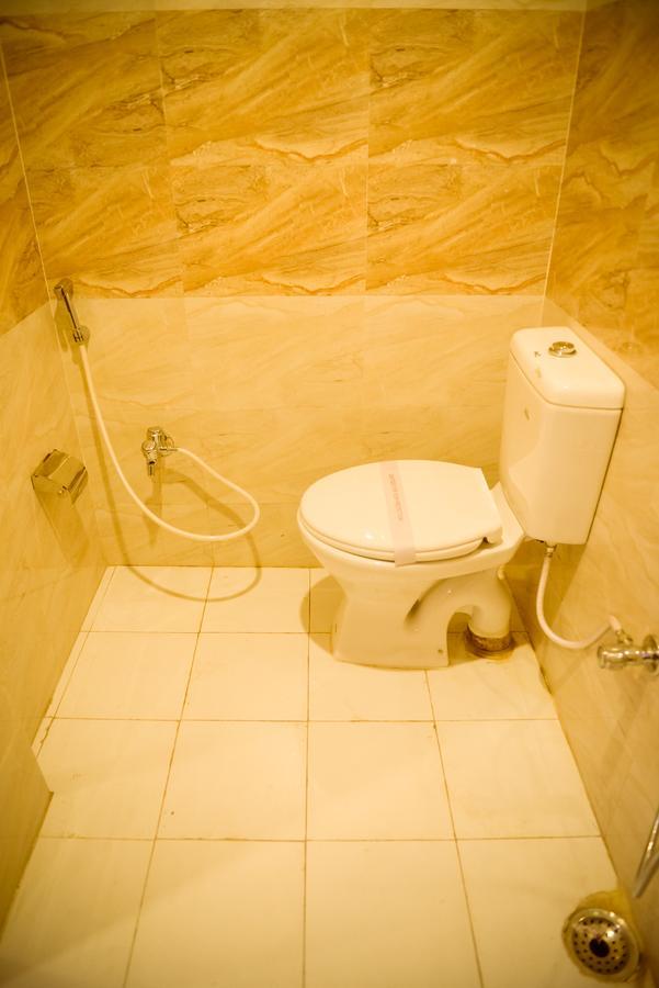 Hotel Mm Ґувахаті Екстер'єр фото